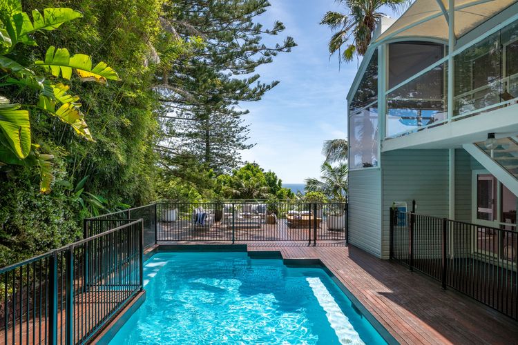 Azzure Whale Beach by TCC