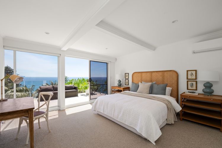 Azzure Whale Beach by TCC