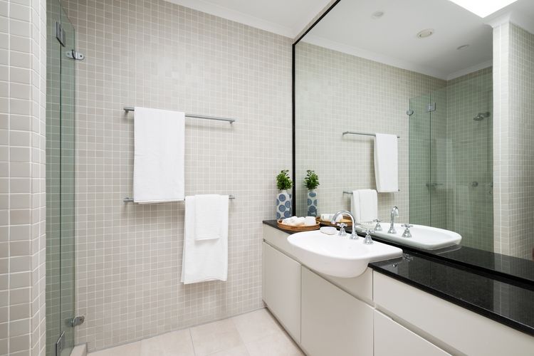 Azzure Whale Beach by TCC