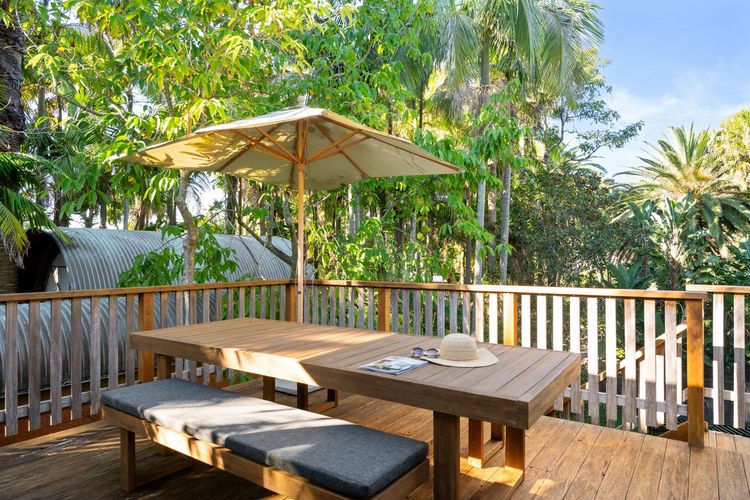 The Serpentine Beach House