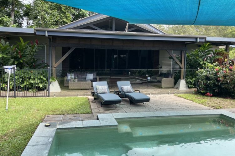 Esaluu Retreat