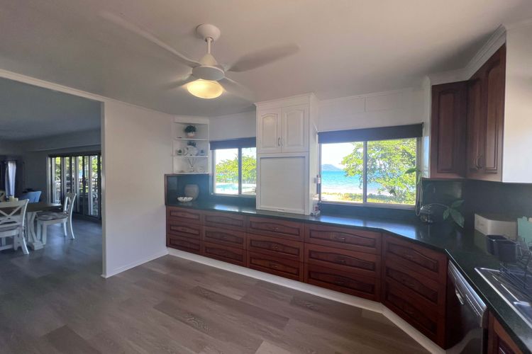Bella Luna Beach Front Full house
