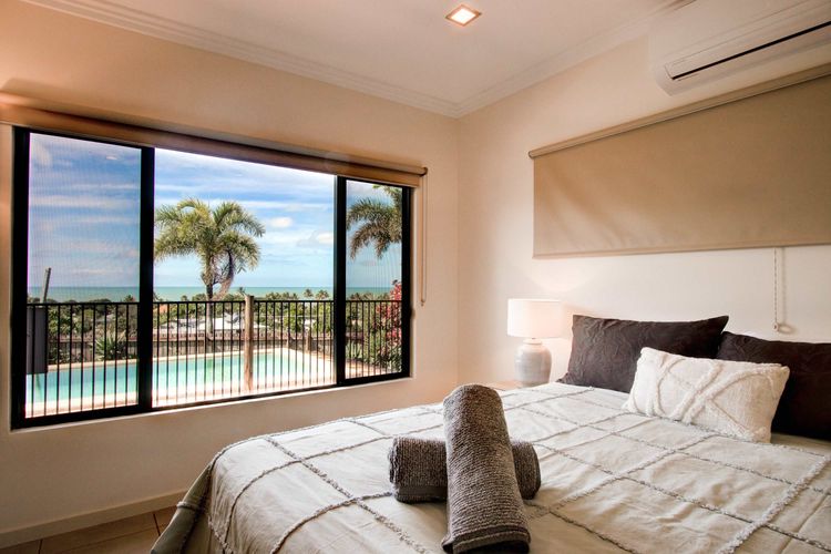 Le Reve Wake up to sunrises and tropical breezes