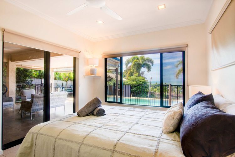 Le Reve Wake up to sunrises and tropical breezes