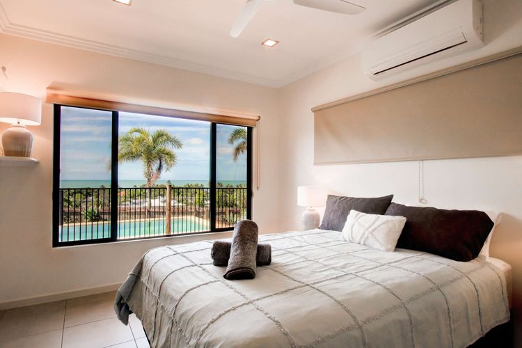 Le Reve Wake up to sunrises and tropical breezes