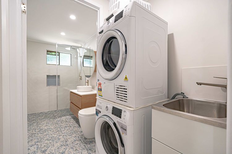 Liana One Coastal Mission Vibe