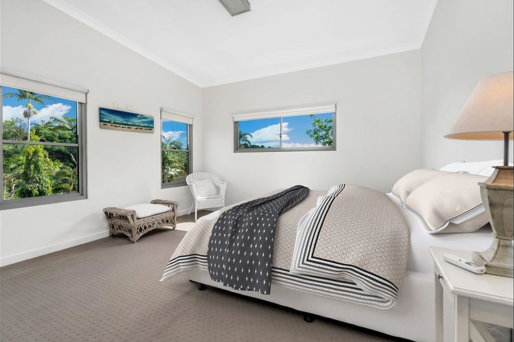 Beachfront Penthouse Dunk Island Views Prime Village Location