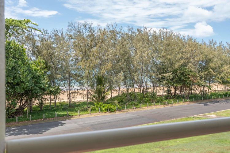 Ulysses 10 Ocean Dunk Island Views
