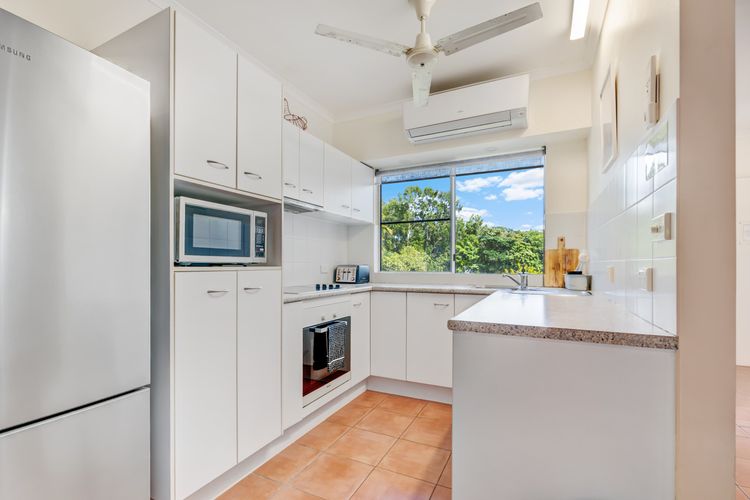 Ulysses 10 Ocean Dunk Island Views