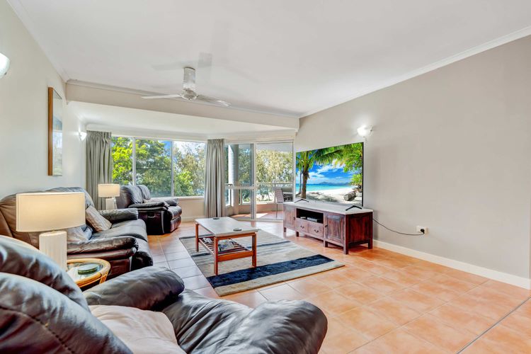 Ulysses 10 Ocean Dunk Island Views