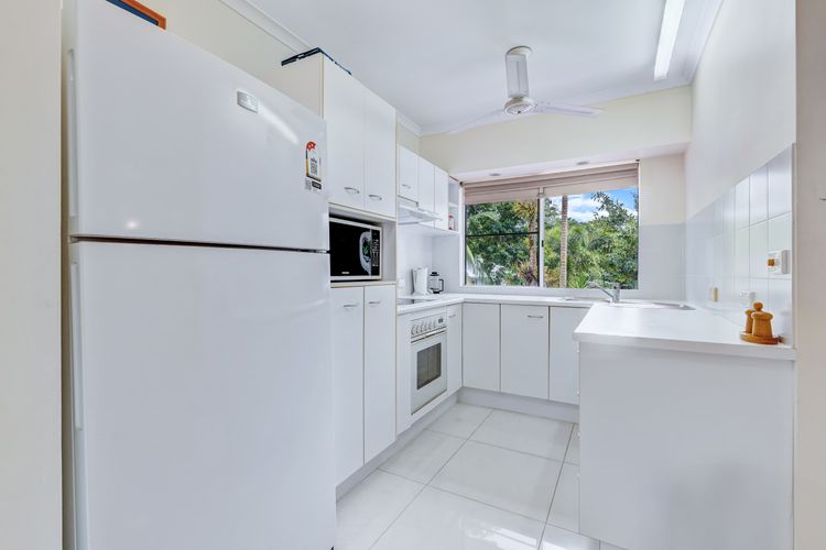 Ulysses 2 Beach front Apartment