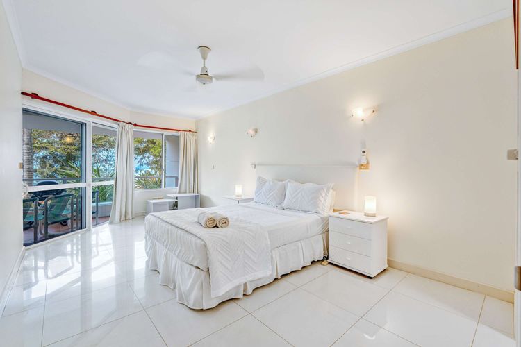 Ulysses 2 Beach front Apartment