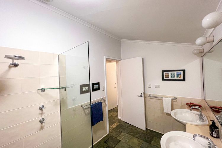 Wongalinga 9 - Bathroom 