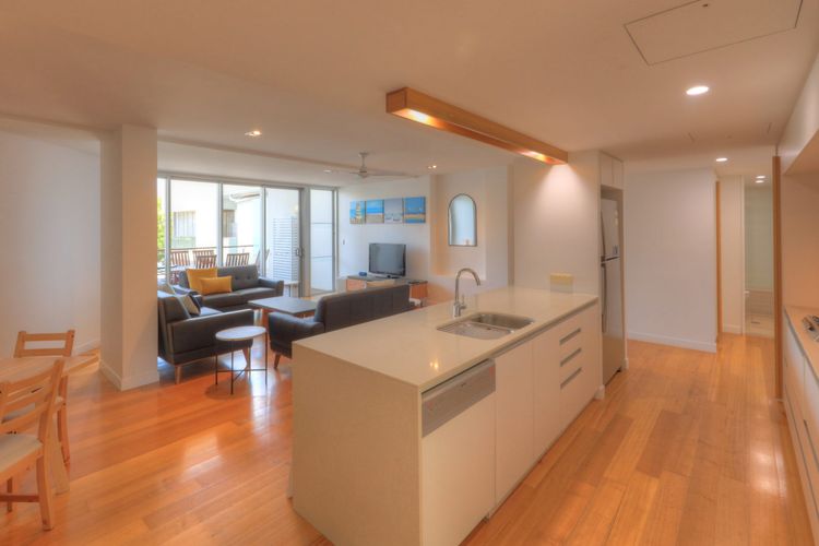 Maggies Beachfront Apt. 8