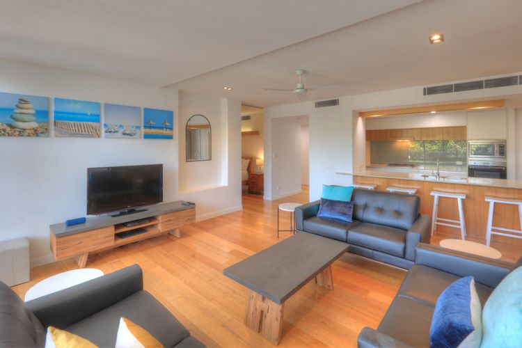 Maggies Beachfront Apt. 8