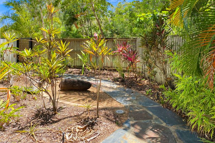 Maggies Beachfront Apt. 9