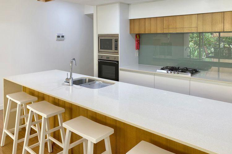 Maggies Beachfront Apt. 9