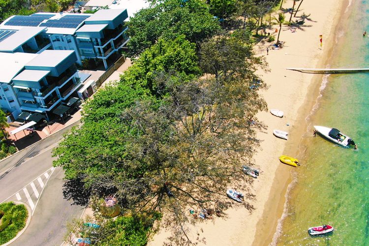 Maggies Beachfront Apt. 9