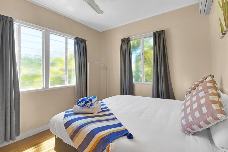 Picnic Bay Apartments Unit 4