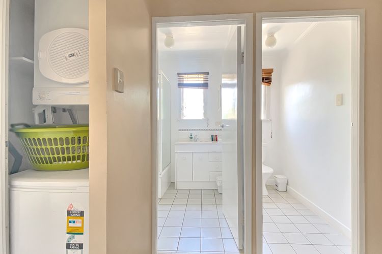 Picnic Bay Apartments Unit 4