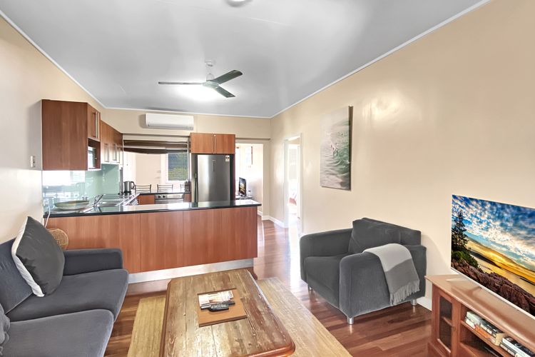 Picnic Bay Apartments Unit 4