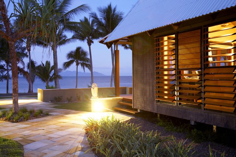 Pure Magnetic Villa 1