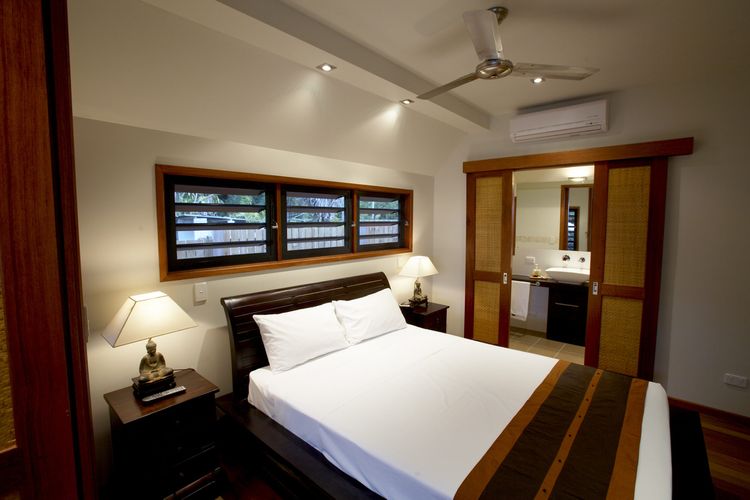 Pure Magnetic Villa 1