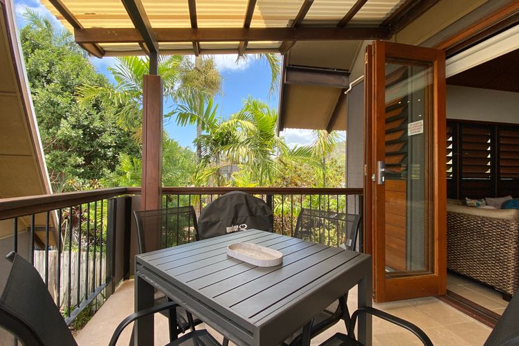 Pure Magnetic Villa 10