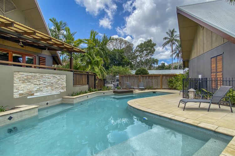 Pure Magnetic Villa 10