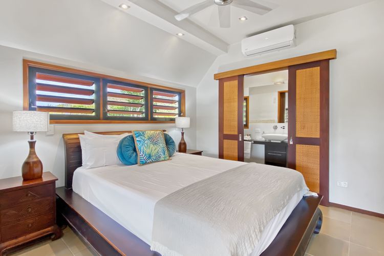 Pure Magnetic Villa 10