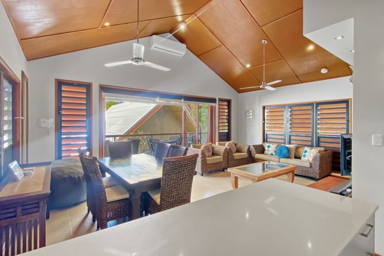 Pure Magnetic Villa 10