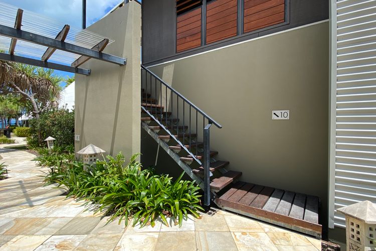 Pure Magnetic Villa 10