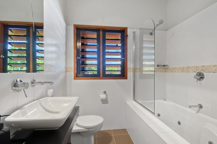 Pure Magnetic Villa 10