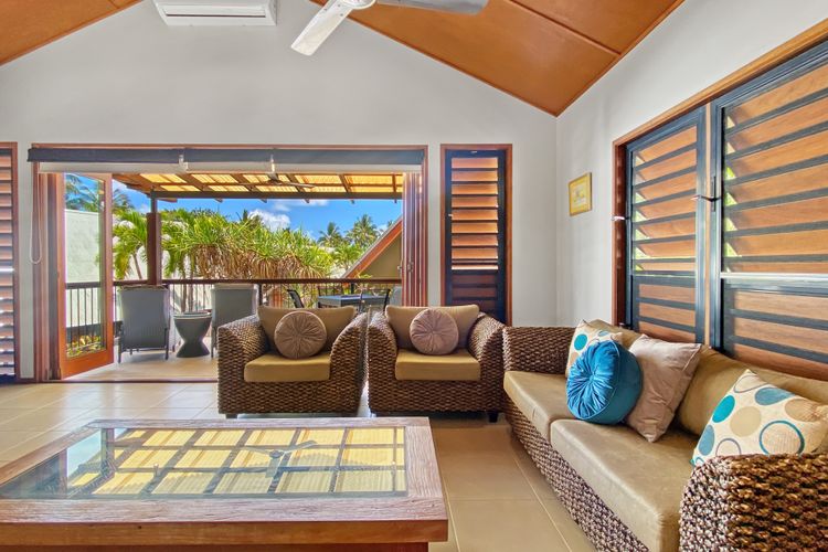 Pure Magnetic Villa 10