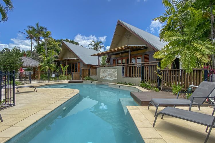 Pure Magnetic Villa 10