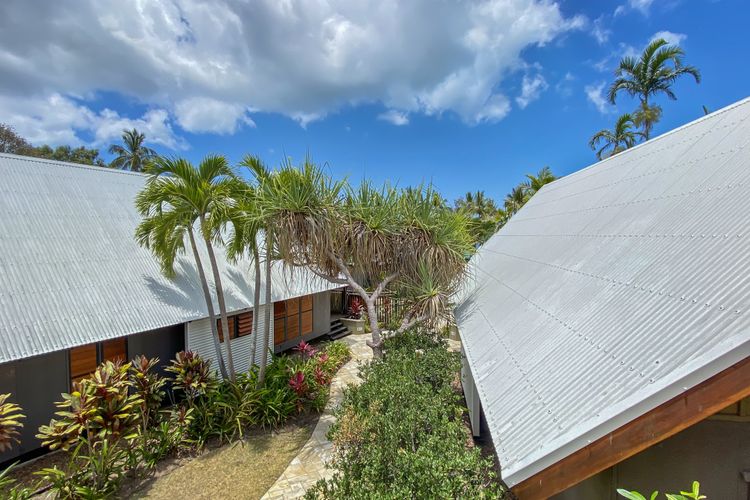 Pure Magnetic Villa 10