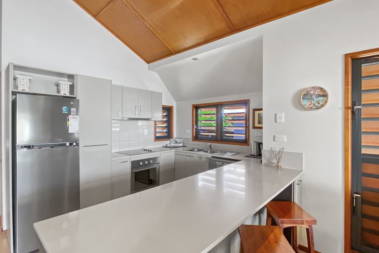 Pure Magnetic Villa 10