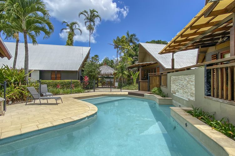 Pure Magnetic Villa 10