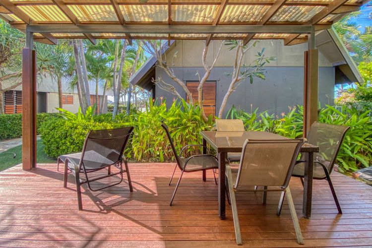 Pure Magnetic Villa 4