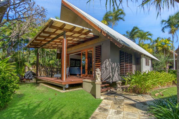 Pure Magnetic Villa 4