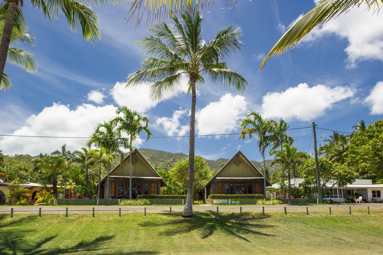 Pure Magnetic Villa 4