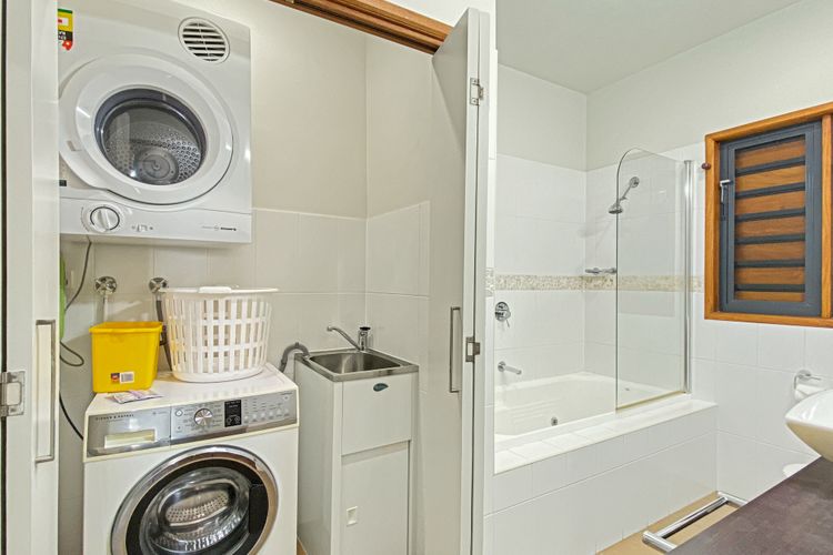 Pure Magnetic Villa 5