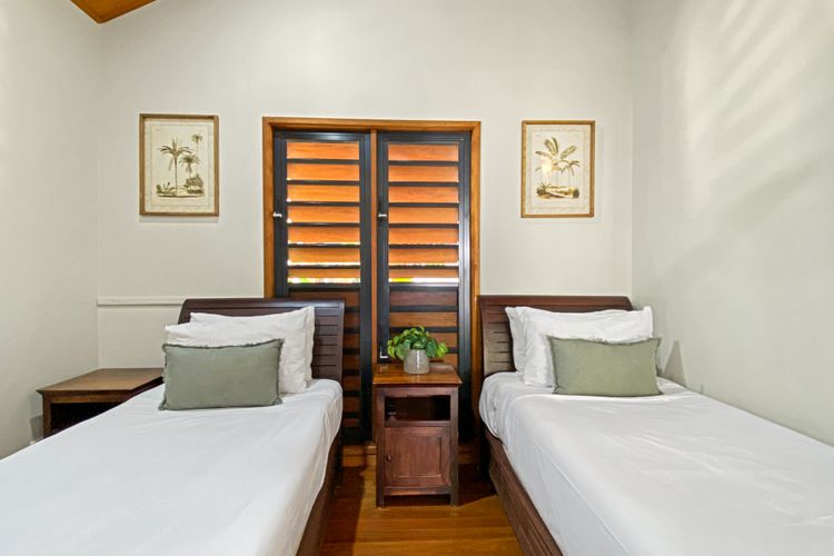 Pure Magnetic Villa 5