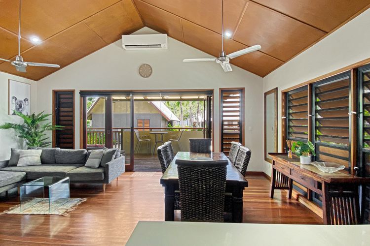 Pure Magnetic Villa 5