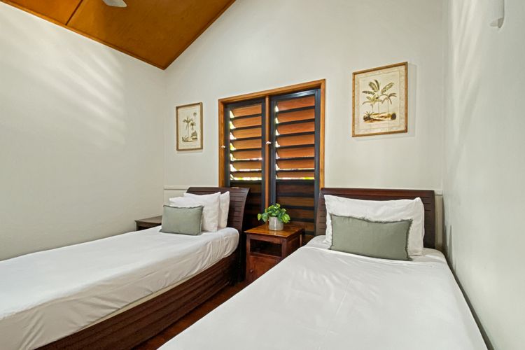 Pure Magnetic Villa 5