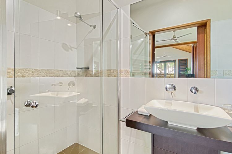 Pure Magnetic Villa 5