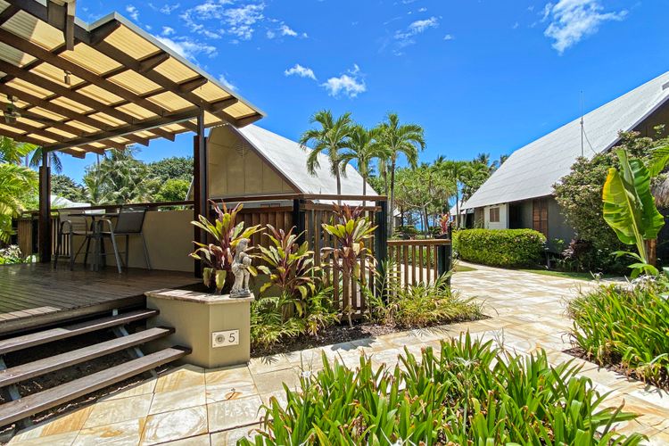 Pure Magnetic Villa 5