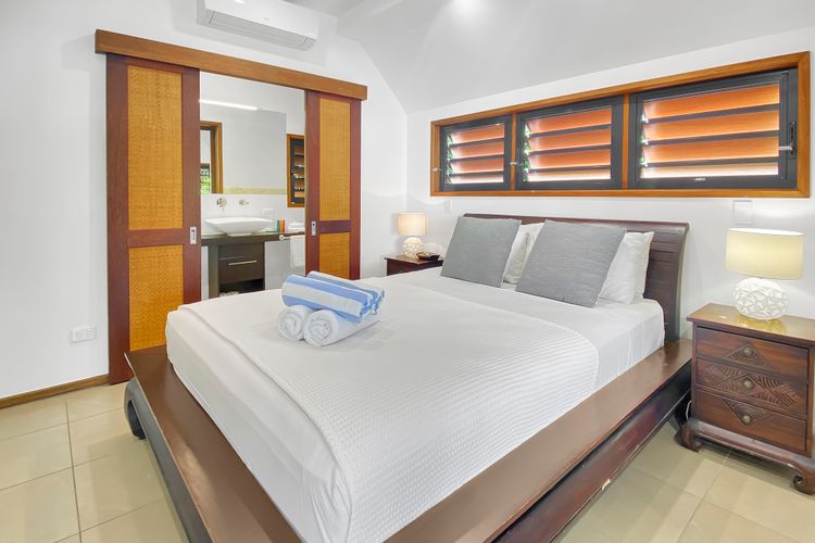 Pure Magnetic Villa 9