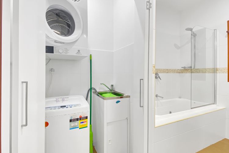 Pure Magnetic Villa 9