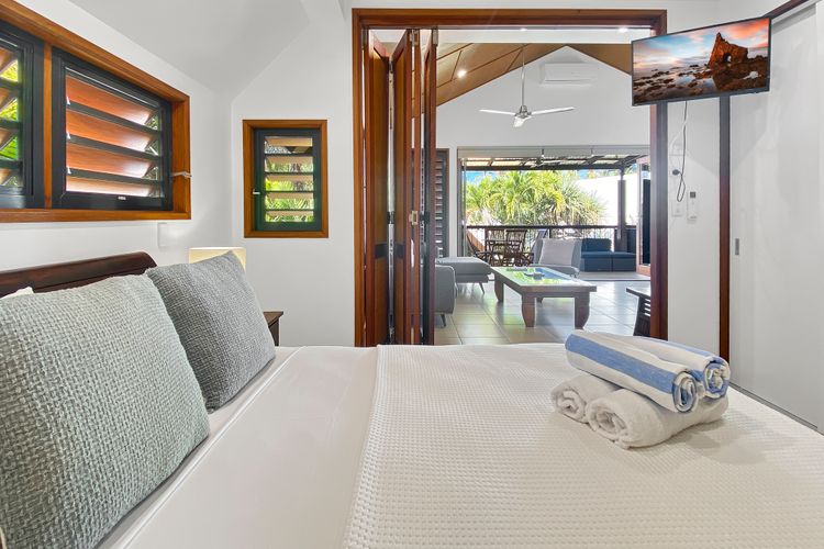 Pure Magnetic Villa 9